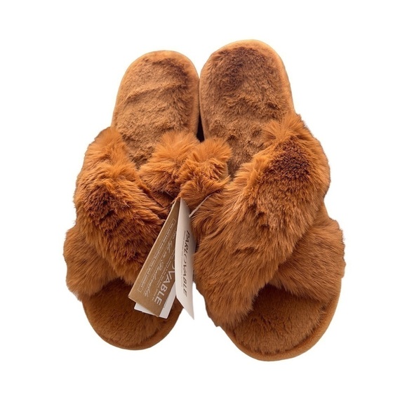Parlovable Women's Cross Band Fuzzy Soft Plush Furry Slippers Indoor L 9/10 NWT - Picture 2 of 11